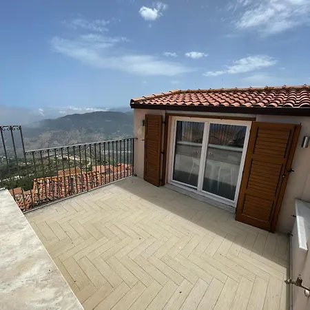 & Apartament Pollina